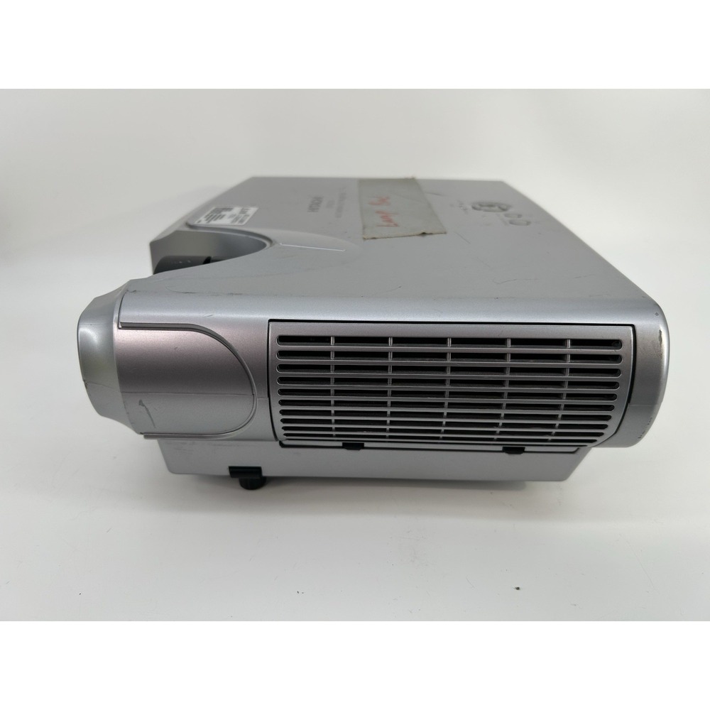 Hitachi CP-S210 Multimedia LCD Projector Tested - Picture 8 of 16